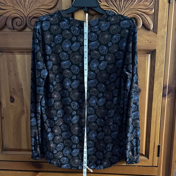Anne Klein Black Blue Taupe Geo Floral Patterned V Neck Long Sleeve Blouse Small - Picture 8 of 8